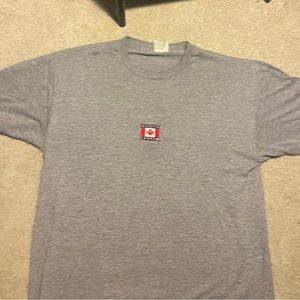 Quebec canada XL vintage embroidered T shirt